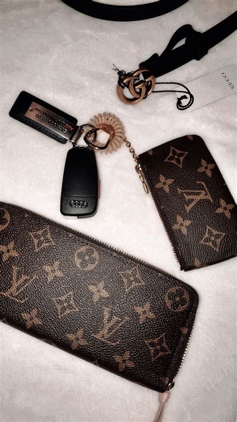 is Louis Vuitton wallet a scam